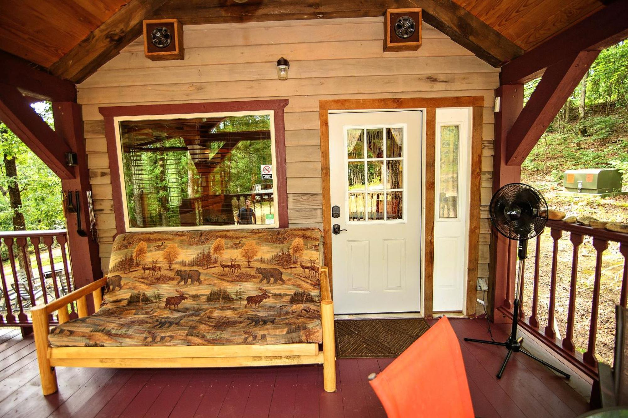 The Codex - Parker Creek Bend Cabins Мурфрисборо Экстерьер фото