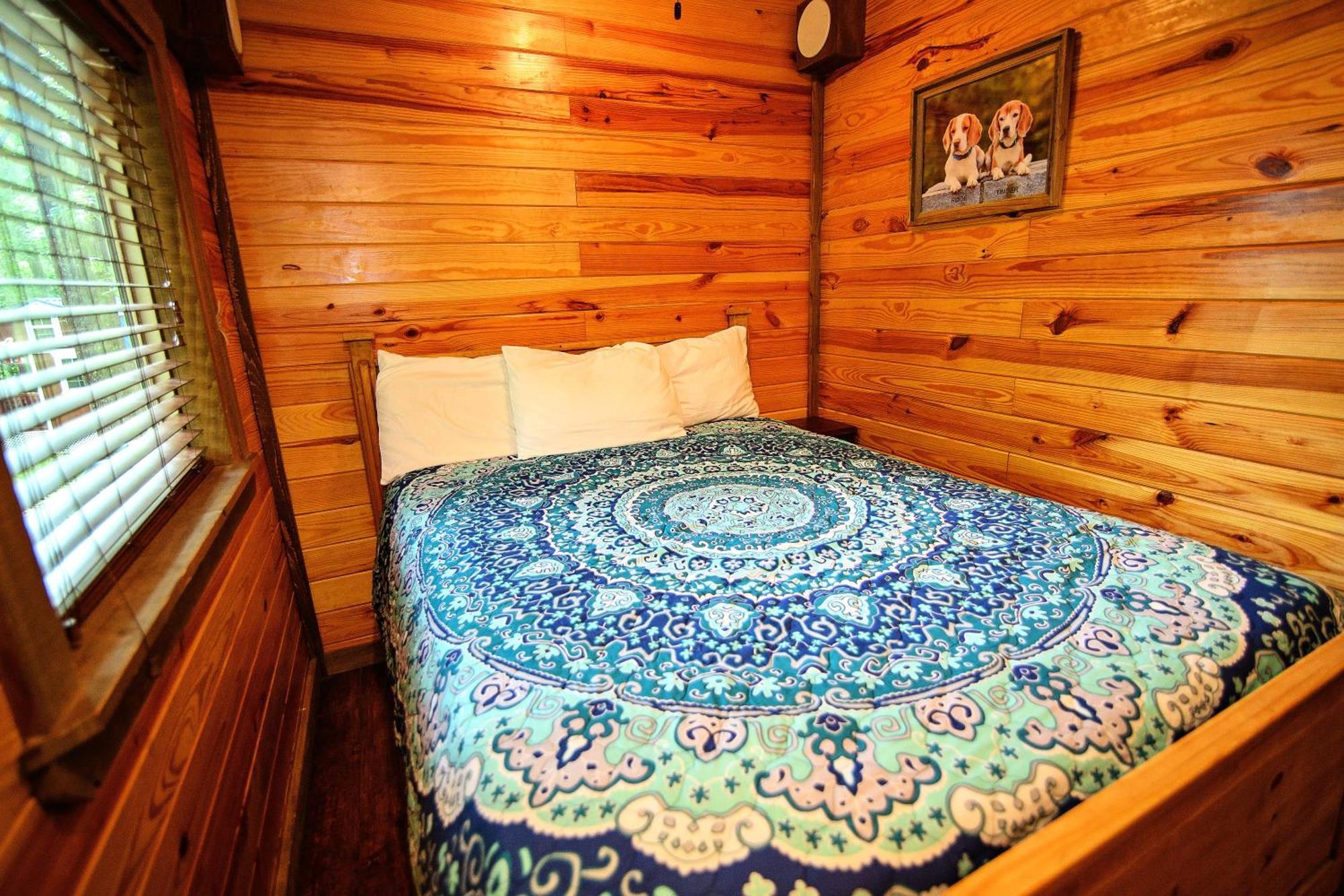 The Codex - Parker Creek Bend Cabins Мурфрисборо Экстерьер фото